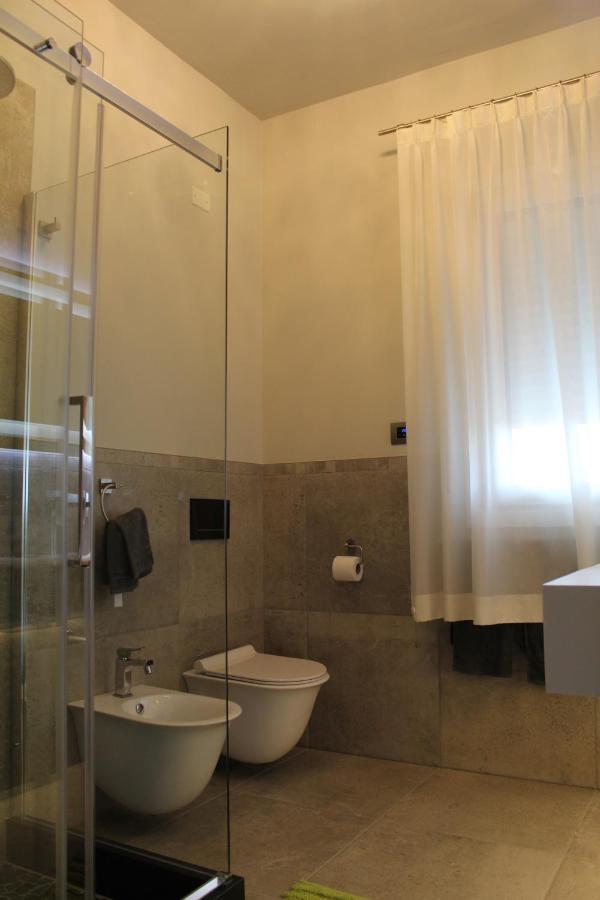 Villa Martina Luxury Rooms 代森扎诺-德尔加达 外观 照片
