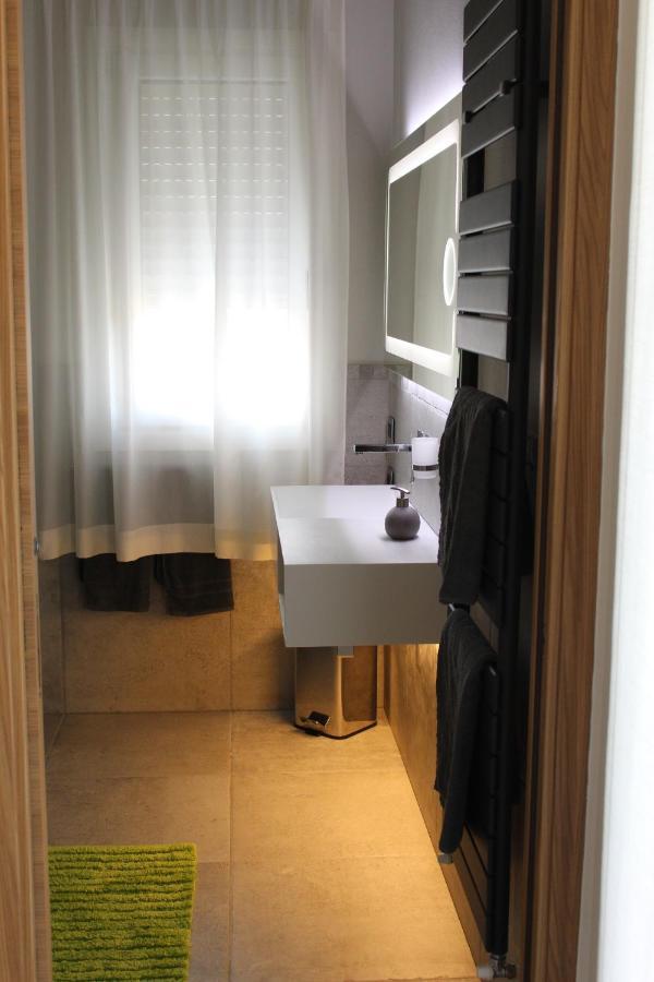 Villa Martina Luxury Rooms 代森扎诺-德尔加达 外观 照片