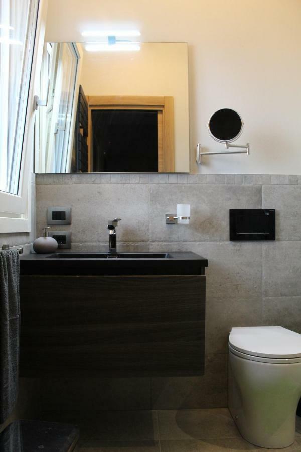 Villa Martina Luxury Rooms 代森扎诺-德尔加达 外观 照片