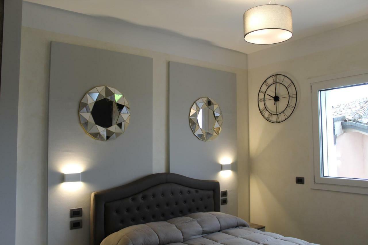 Villa Martina Luxury Rooms 代森扎诺-德尔加达 外观 照片