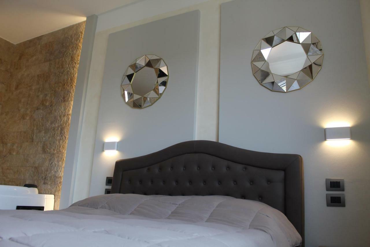 Villa Martina Luxury Rooms 代森扎诺-德尔加达 外观 照片